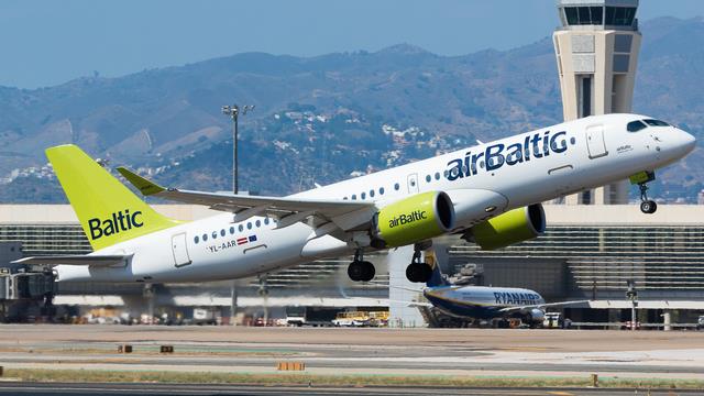YL-AAR::airBaltic
